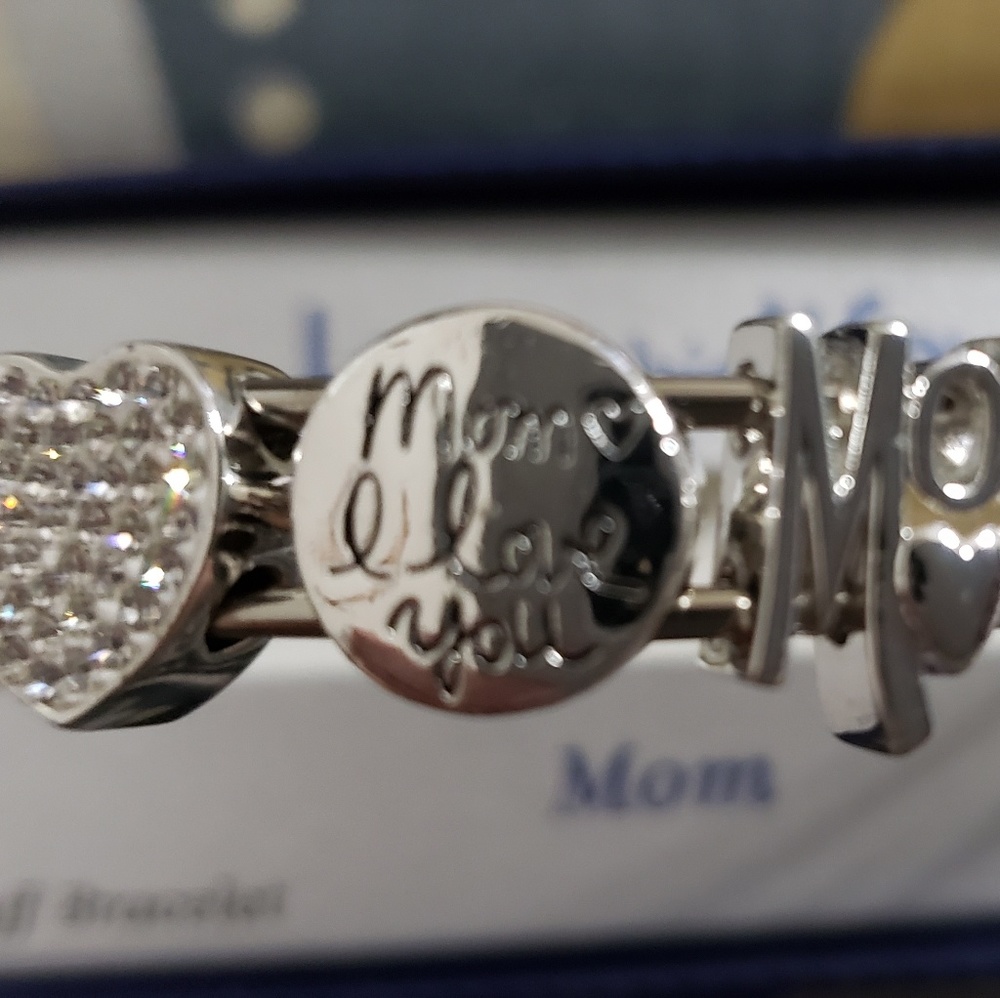 Bracelet - Picture 2 of 3